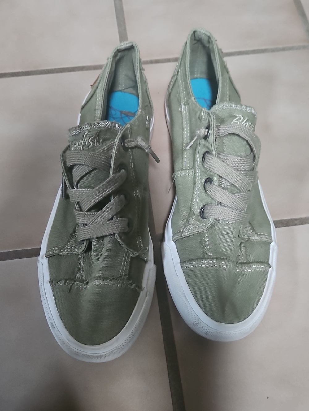 Casual Olive Green Women's Canvas Sneakers